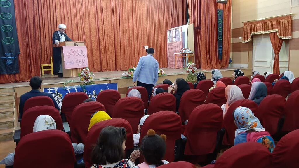  امام جمعه شهرستان سنقروکلیایی در بیست و چهارمین جشنواره بین‌المللی قصه‌گویی شرکت کرد

 