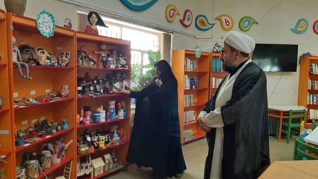 امام جمعه شهرستان سنقروکلیایی در بیست و چهارمین جشنواره بینالمللی قصهگویی شرکت کرد