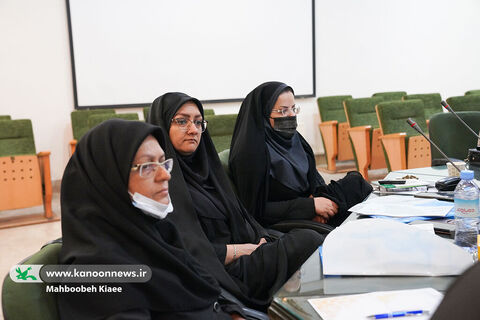 نشست فصلی مدیران کانون زبان ایران در تهران