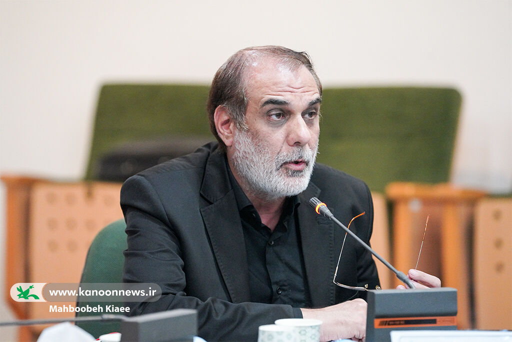 برگزاری نشست فصلی مدیران کانون زبان ایران با رونمایی از «معماری کلان برنامه درسی»