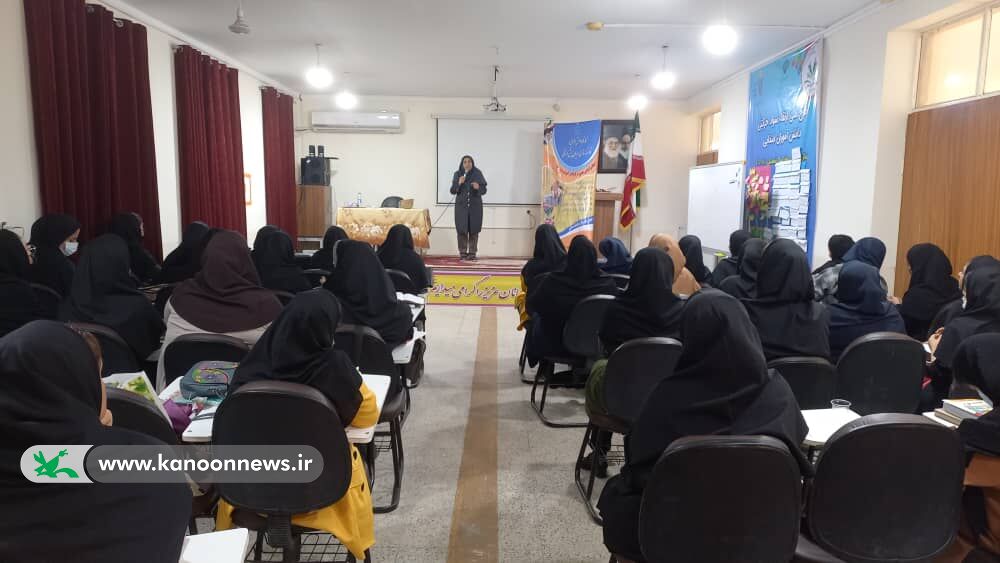 مربیان پیش دبستانی بوشهری با اصول قصه گویی آشنا شدند تمرین قصه گویی مربیان پیش دبستانی بوشهری