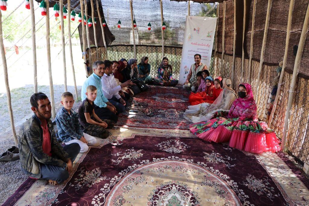برنامه قصه گویی در مناطق عشایری سمیرم  " یک دشت قصه "