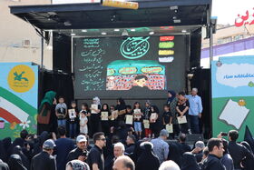  اجرای برنامه‌های تماشاخانه سیار کانون هم‌زمان با اربعین حسینی در میدان شهدای تهران