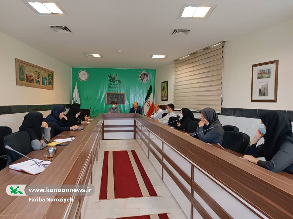 مرکزی - جلسه هفته ملی کودک تدوین برنامه های هفته ملی کودک در استان مرکزی
