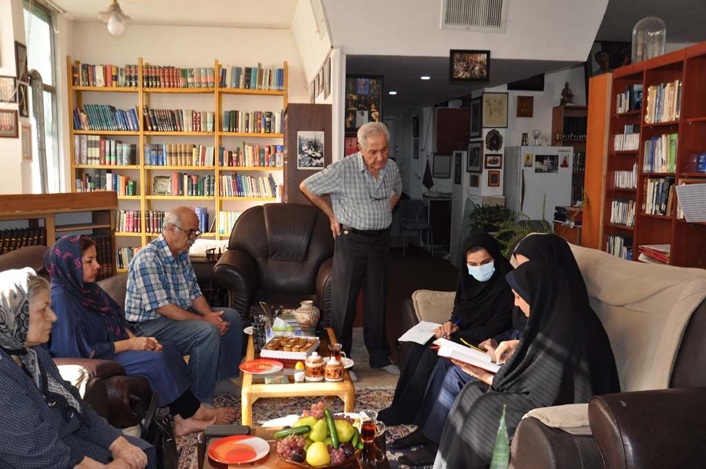 دیدار سرپرست و کارشناسان کانون البرز با «بهمن حمیدی» شاهنامه پژوه کرجی