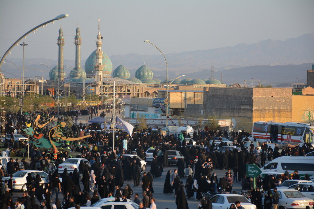 گزارشی از اجراهای تماشاخانههای سیار کانون در هفته ملی کودک