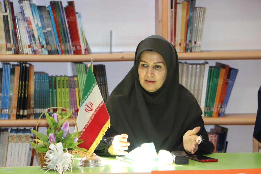 دومین نشست فصلی مربیان و رابطان ادبی و هنری کانون گلستان