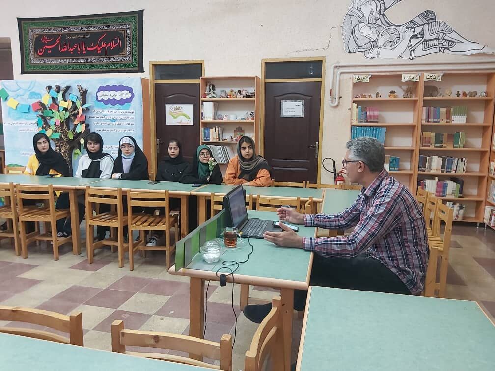جدیدترین نشست‌ انجمن‌های شاعران و نویسندگان نوجوان کانون گلستان