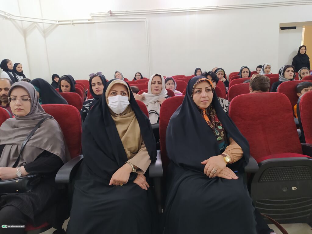 ویژه برنامه "بوسه بر خورشید" در مرکز شماره ۳ همدان برگزار شد