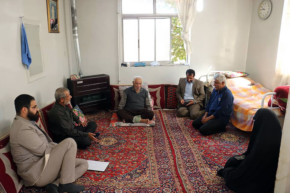 دیدار مسؤولان مراکز فرهنگی هنری با خانواده معزز شهدا