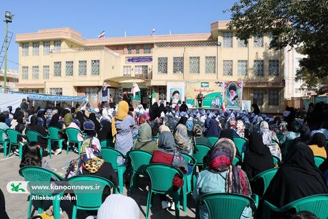 حضور کانون کرمان در جشن شکوفهها