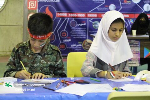 غرفه کانون پرورش فکری کودکان و نوجوانان استان آذربایجان شرقی در نمایشگاه دفاع مقدس