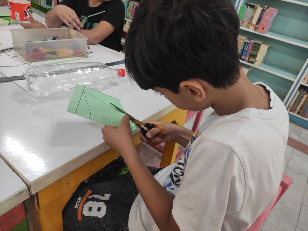 ویژه برنامهی «موشک نوشابه ای» درمرکز۶کانون استان قم