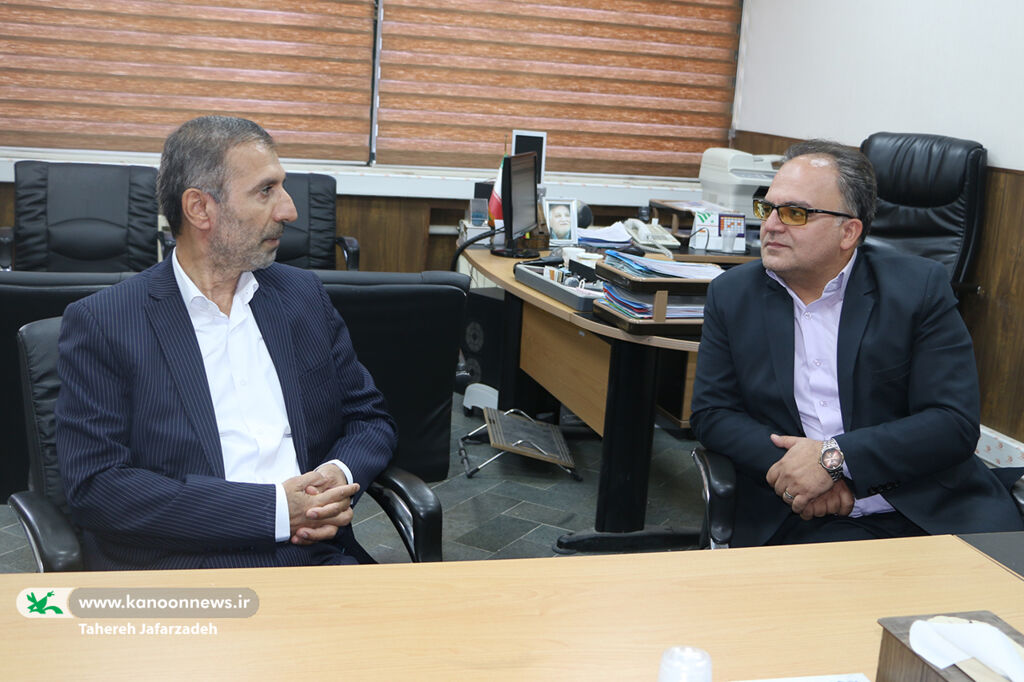دیدار مدیرکل کانون سمنان با مدیرانکل استانداری