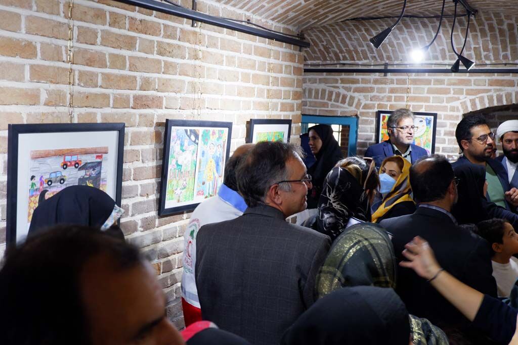  آیین گشایش نمایشگاه نقاشی «کودکان البرز»  با محوریت کودکان مناطق کم برخوردار 