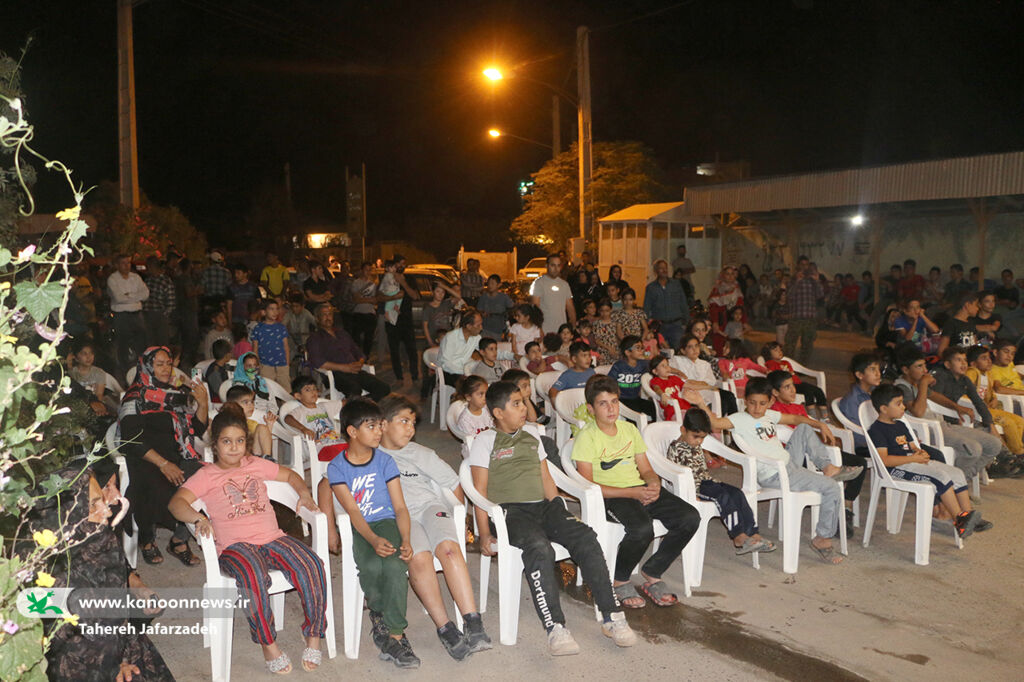 استقبال گرمساریها از نمایش تماشاخانه سیار کانون