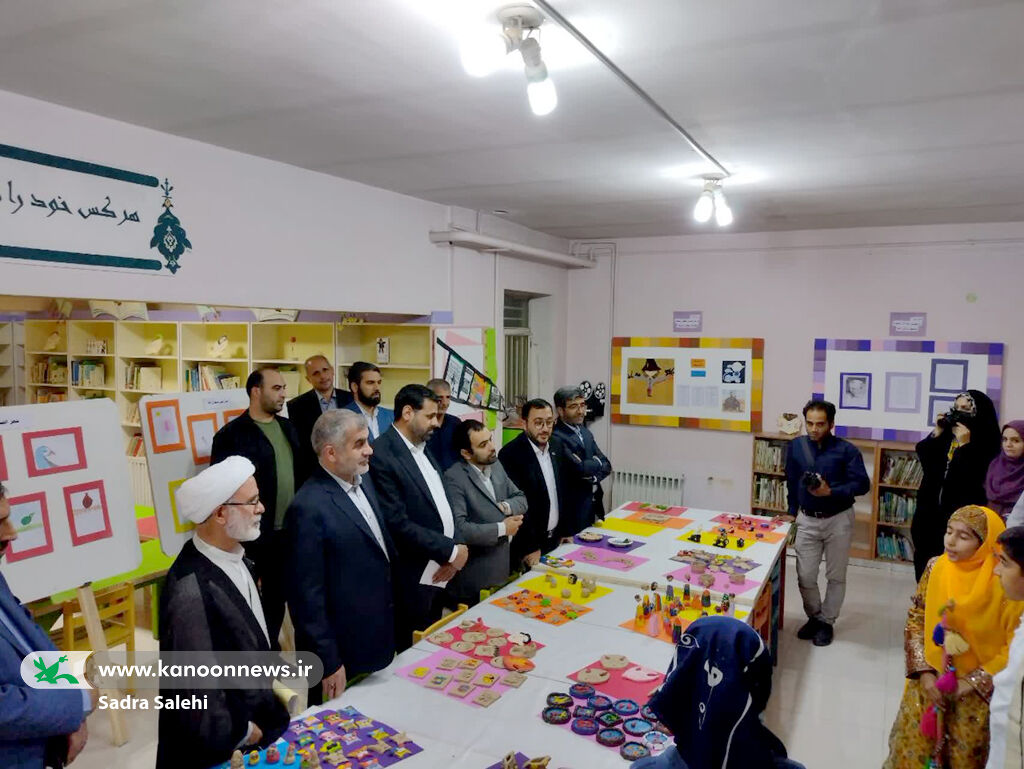 بازدید نایب رییس مجلس شورای اسلامی از تنها کتابخانه کانون در بروجن واگذاری زمین از سوی مسئولان استانی برای احداث دو مرکز جدید کانون در شهرکرد و بروجن