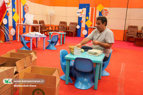 آماده‌سازی نمایشگاه هفته ملی کودک