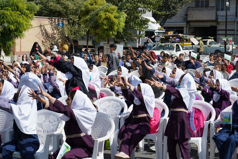 حضور تماشاخانه سیار کانون در شهرک گلریز تهران همزمان با هفته ملی کودک