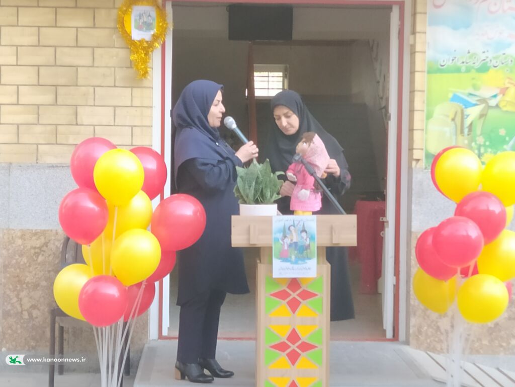 زنگ روز جهانی و هفته ملی کودک به دست فرزندان شهدای مدافع حرم در همدان نواخته شد