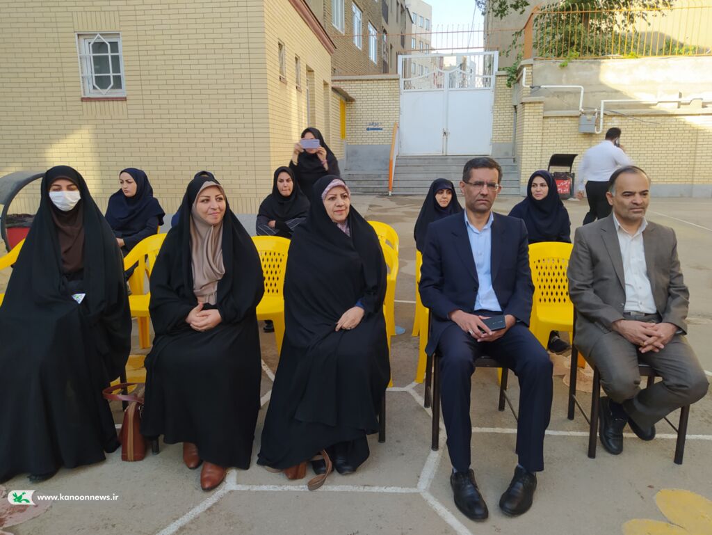 زنگ روز جهانی و هفته ملی کودک به دست فرزندان شهدای مدافع حرم در همدان نواخته شد