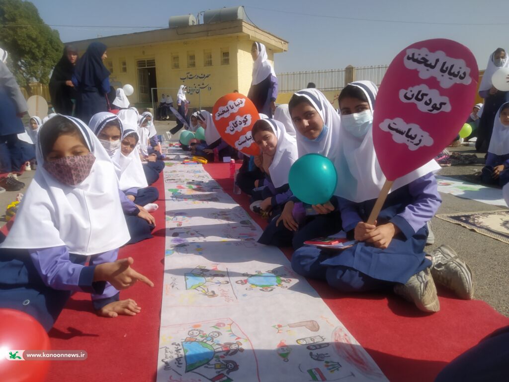" نقاشی ۱۰۰۰" باحضور بیش از ۲۰۰۰ دانش آموز در نواحی یک و دو  همدان برگزار شد 