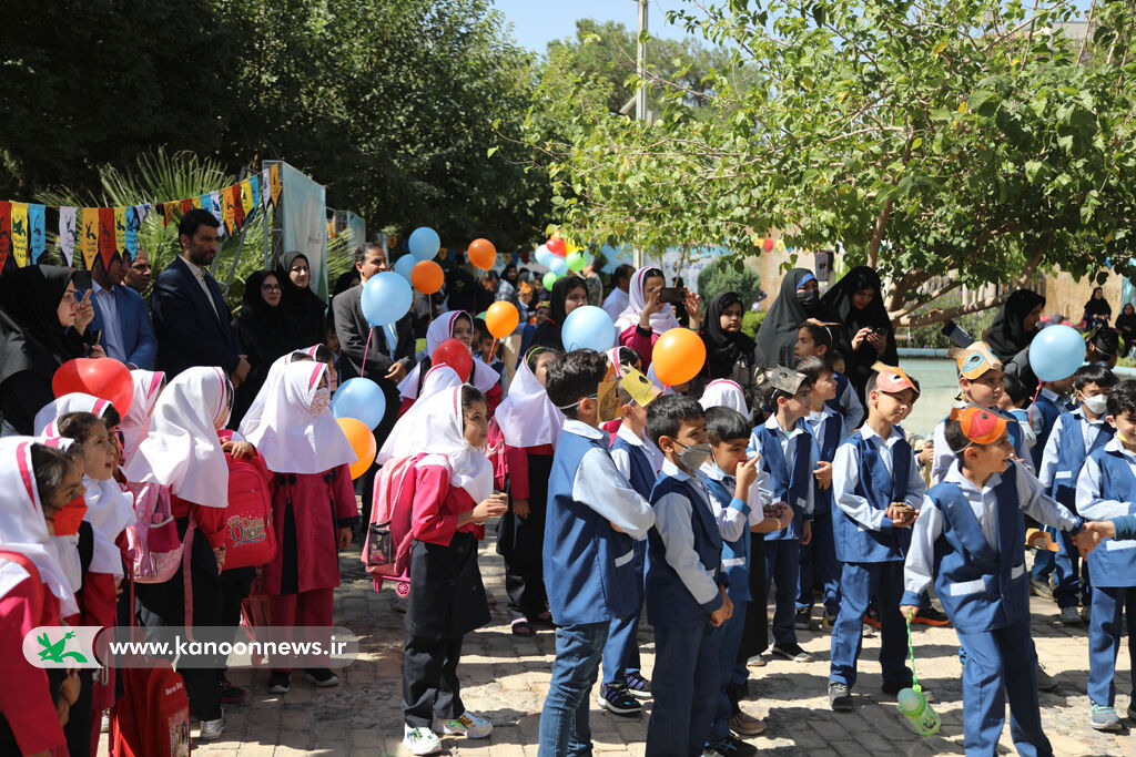 برنامههای هفته ملی کودک در مراکز استانها