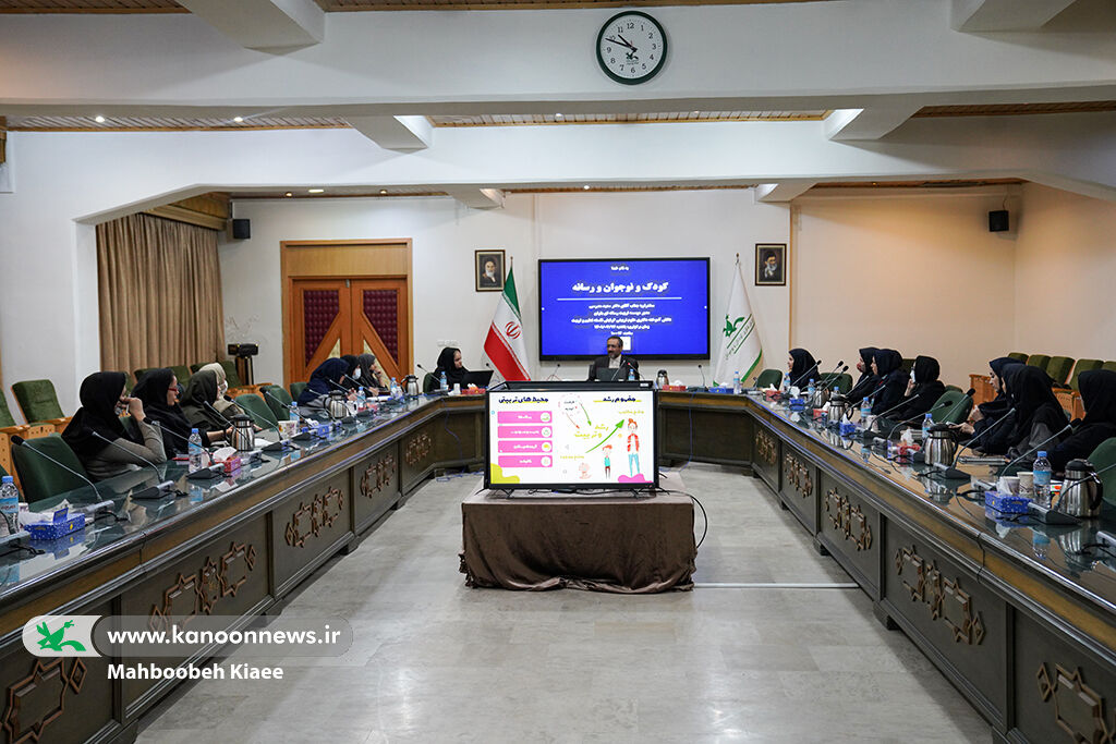 تربیت فرزندان خود را به صاحبان رسانه سپردهایم