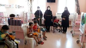 عیادت از کودکان بستری در بیمارستان الغدیر ابهر