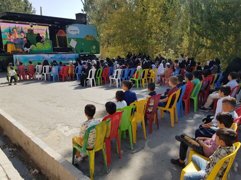 حضور تماشاخانه سیار کانون پرورش فکری کودکان و نوجوانان در استان کردستان
