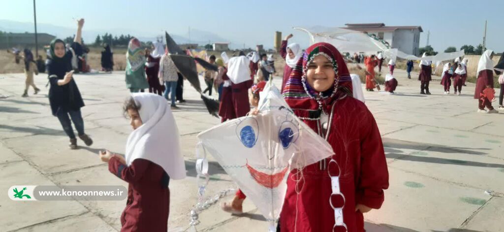 پرواز بادبادکهای شادی در آسمان گالیکش