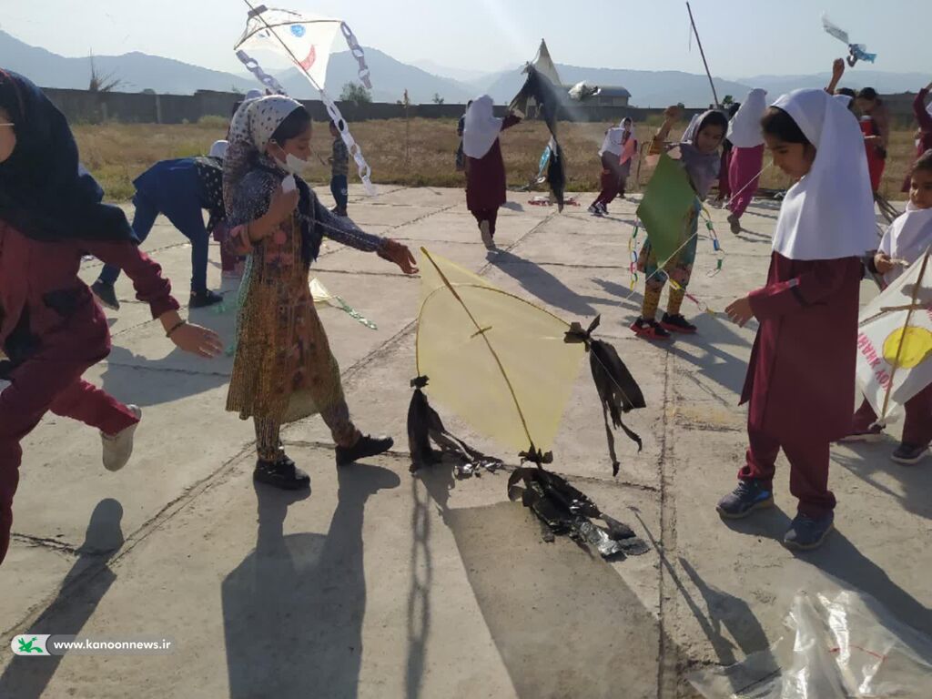 پرواز بادبادکهای شادی در آسمان گالیکش