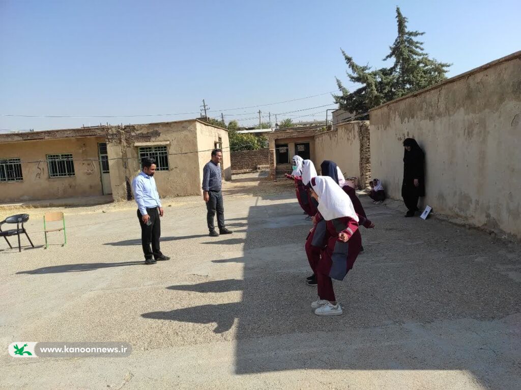 مراکز کانون لرستان و اجرای برنامه های شاد