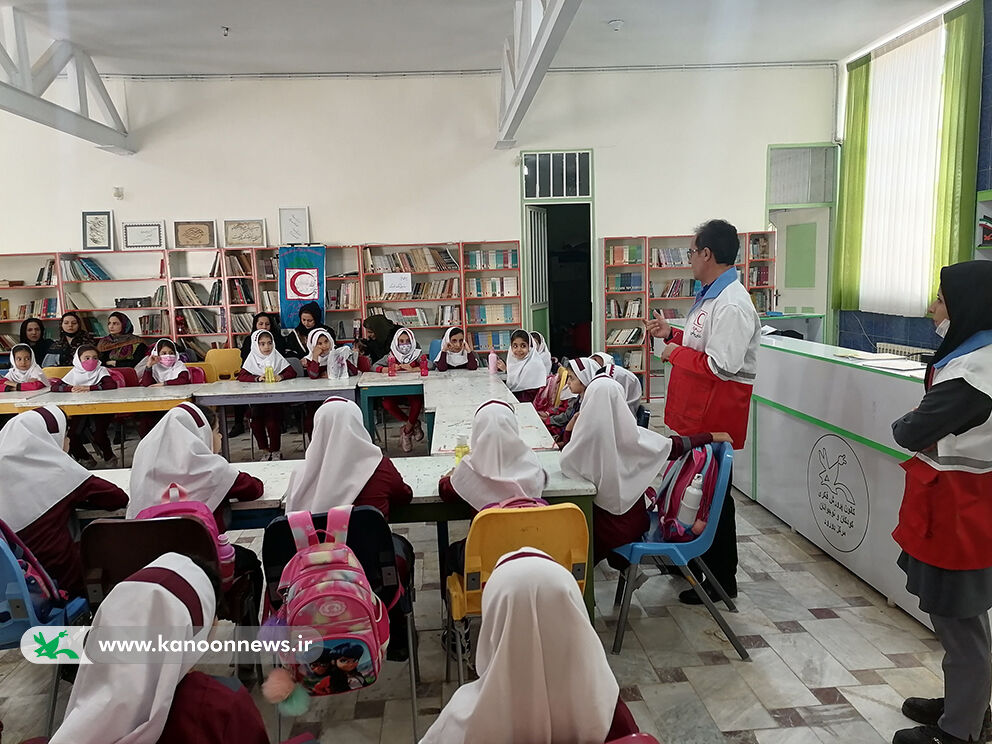 مراکز کانون لرستان و اجرای برنامه های شاد