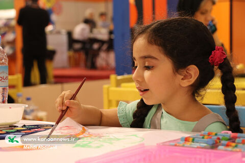 نمایشگاه هفته ملی و روز جهانی کودک در کانون (۵)