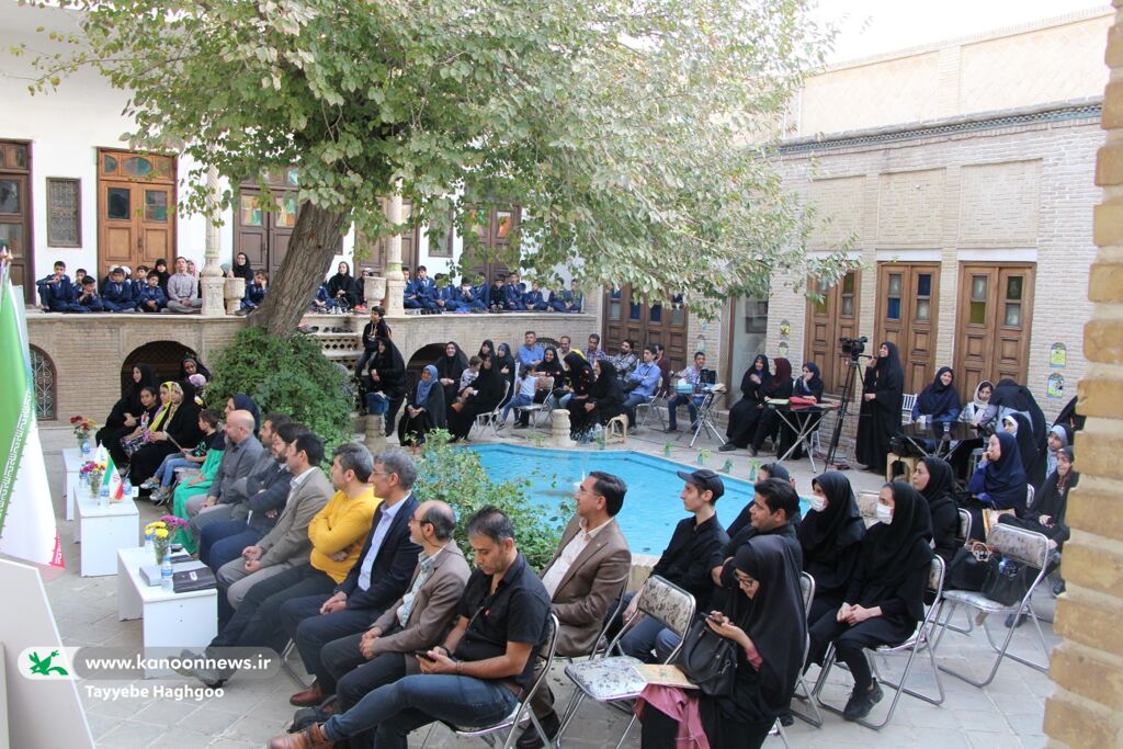 از سوی هیئتداوران؛ قصهگویان برگزیده مرحله استانی جشنواره قصهگویی قم معرفی شدند