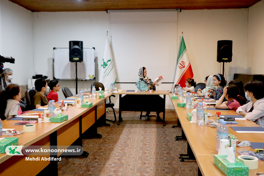بازی رنگ و بوم در نقاشی بچهها بازی رنگ و بوم در نقاشی بچهها
