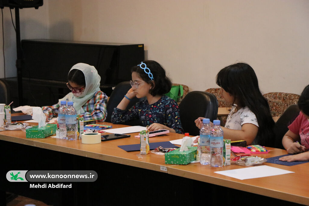 بازی رنگ و بوم در نقاشی بچهها