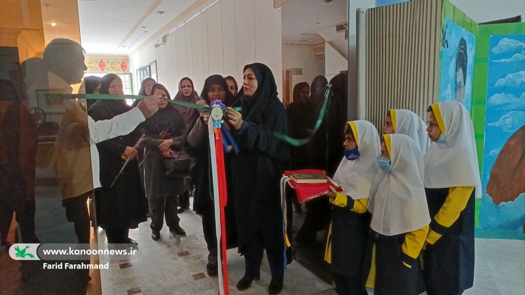 افتتاح نمایشگاه آثار اعضا و مربیان در کانون پرورش فکری کودکان و نوجوانان سیستان و بلوچستان