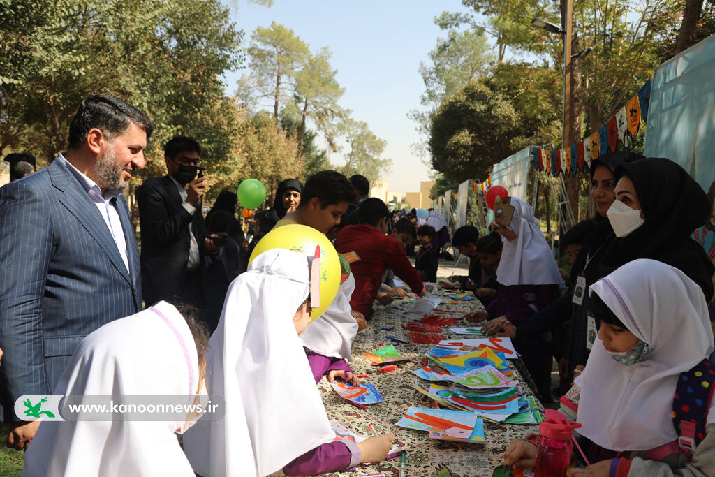 برنامههای هفته ملی کودک در مراکز استانها