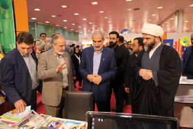بازدید رییس سازمان تبلیغات اسلامی از نمایشگاه هفته ملی کودک
