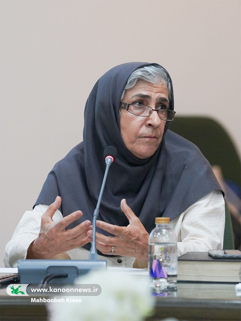 زبان فارسی، وطن و هویت ماست