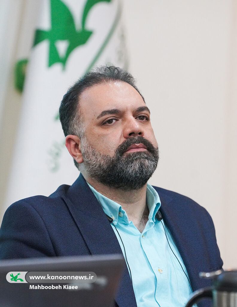 زبان فارسی، وطن و هویت ماست