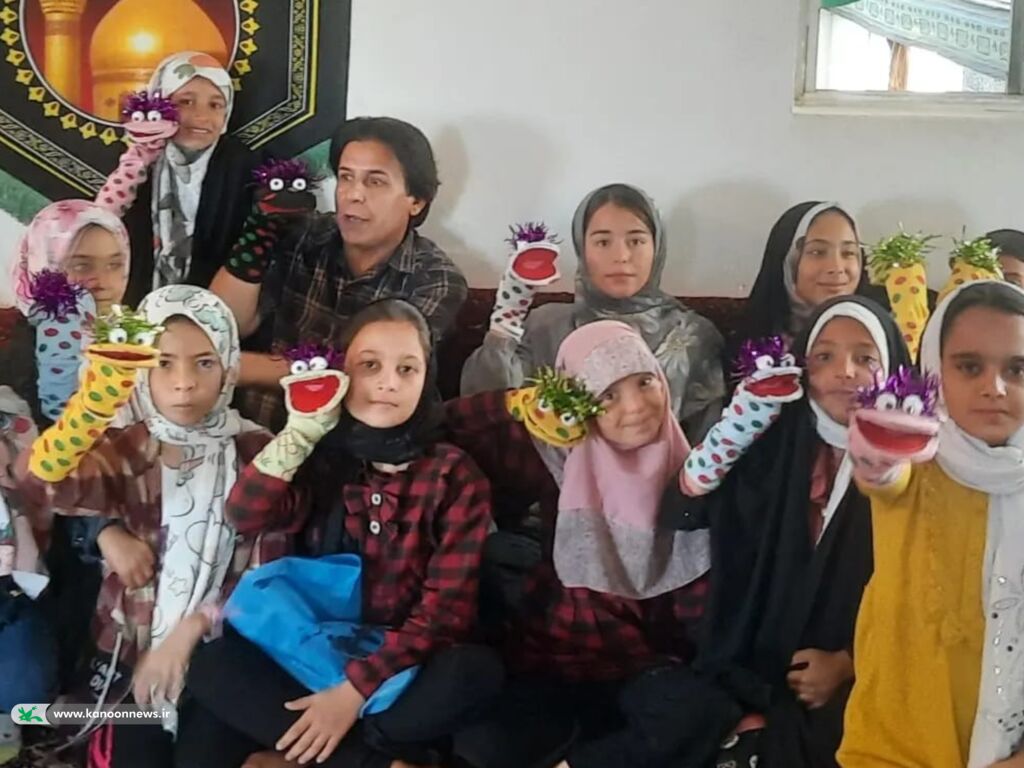 کارگاه "ساخت عروسک دستکشی" در روستای دهلق