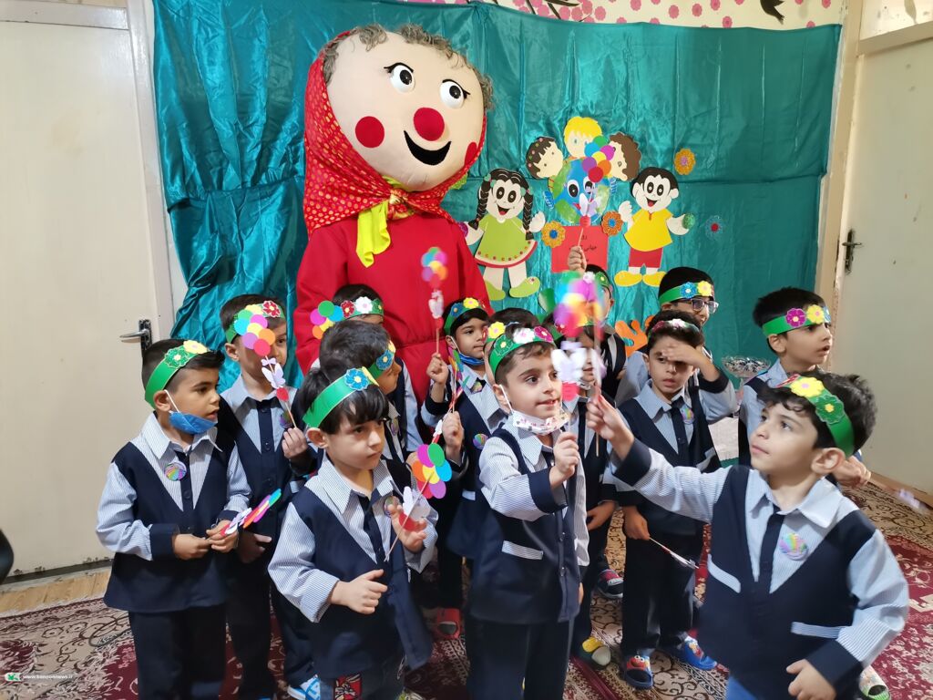 برنامههای هفته ملی کودک در کانون استانهای خراسان رضوی، خوزستان و فارس
