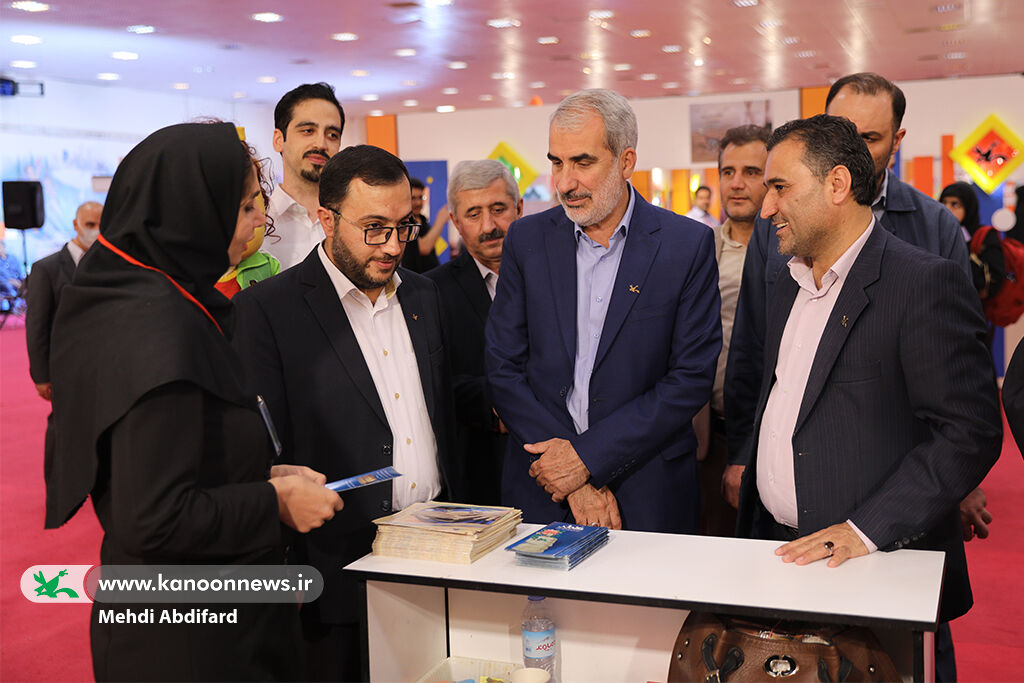 کانون باید کنار نظام آموزشی باشد