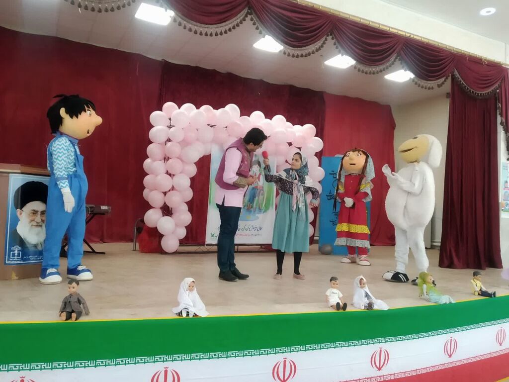 شادپیمایی عروسکهای غول پیکر و جشن کودکی در  کانون پرورش فکری کودکان و نوجوانان 