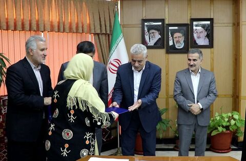 دیدار استاندارگیلان با کارکنان و اعضای برگزیده کانون استان