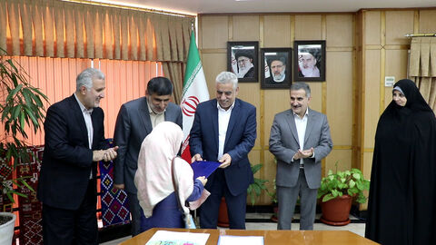 دیدار استاندارگیلان با کارکنان و اعضای برگزیده کانون استان