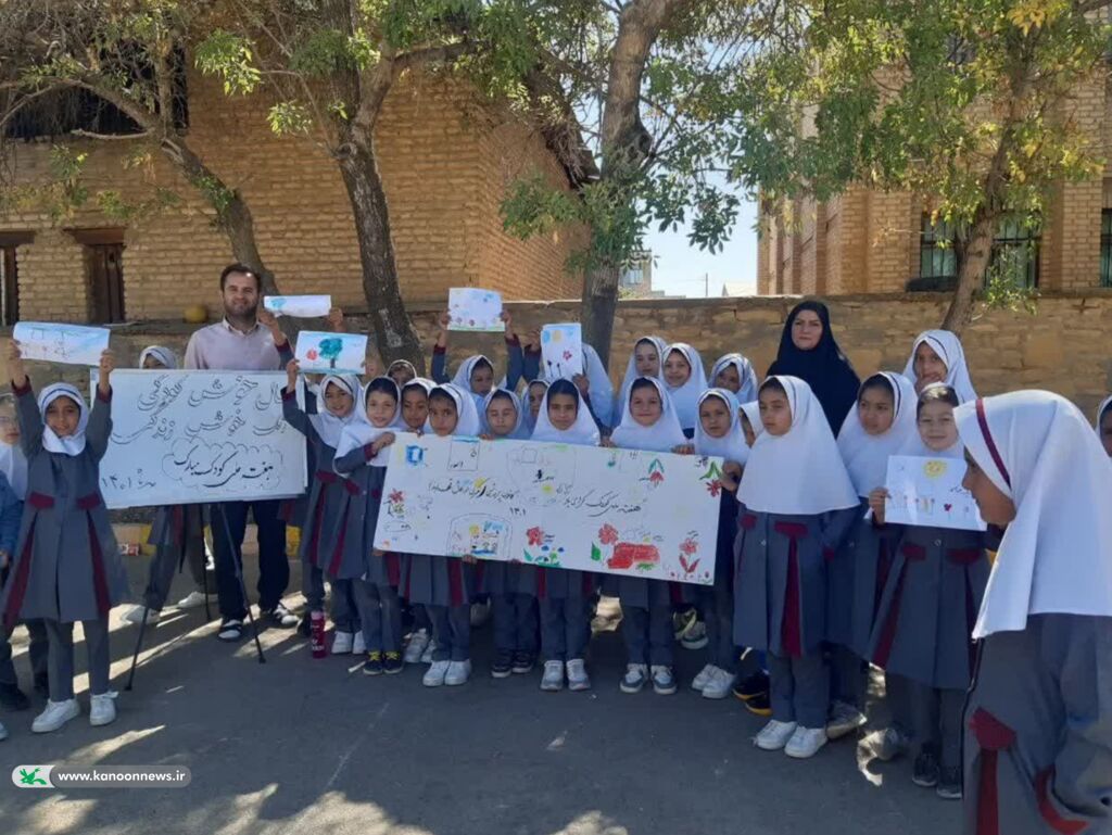 ششمین روز فعالیت های فرهنگی هنری در هفته ملی کودک کانون پرورش فکری استان همدان